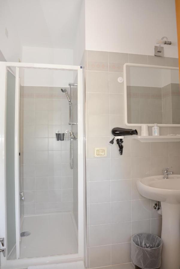 Camere Tiziana Assis Exterior foto